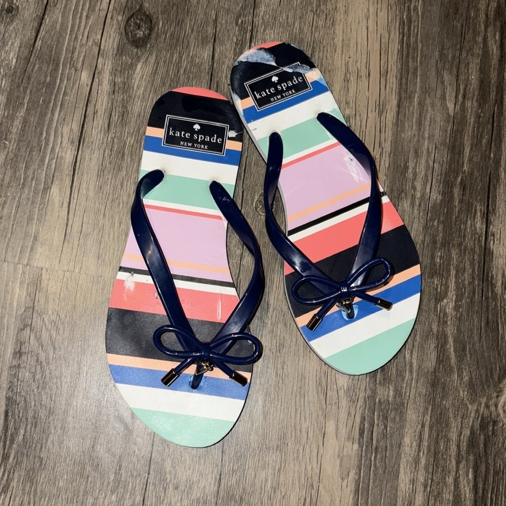 Kate Spade Jelly W/Bow and Spade Flip Flops Sz 6 - Picture 2 of 4